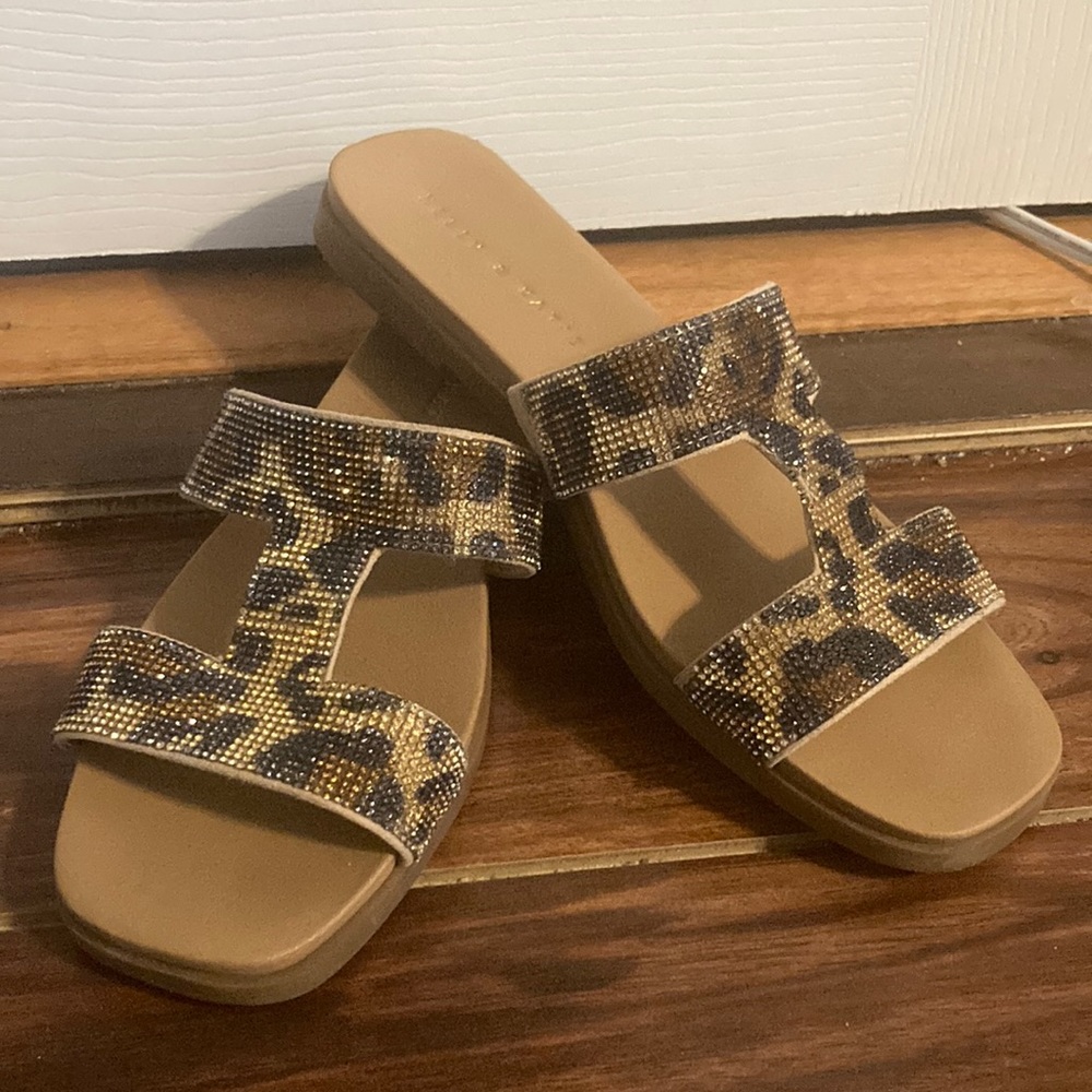 Kelly and Katie leopard print flats. Worn a couple of times. Size 8.